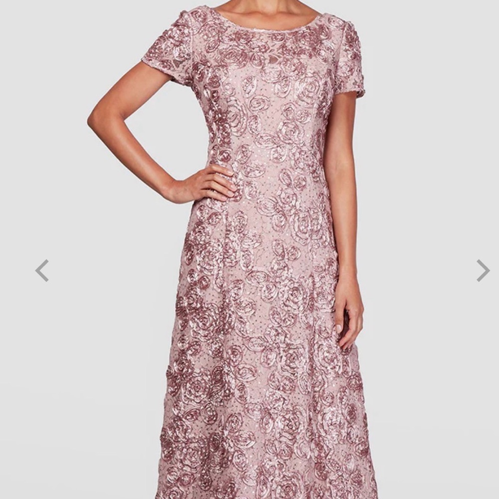 Alex Evenings Pink Rose Lace Rosette Maxi Dress cap sleeve, new with tags